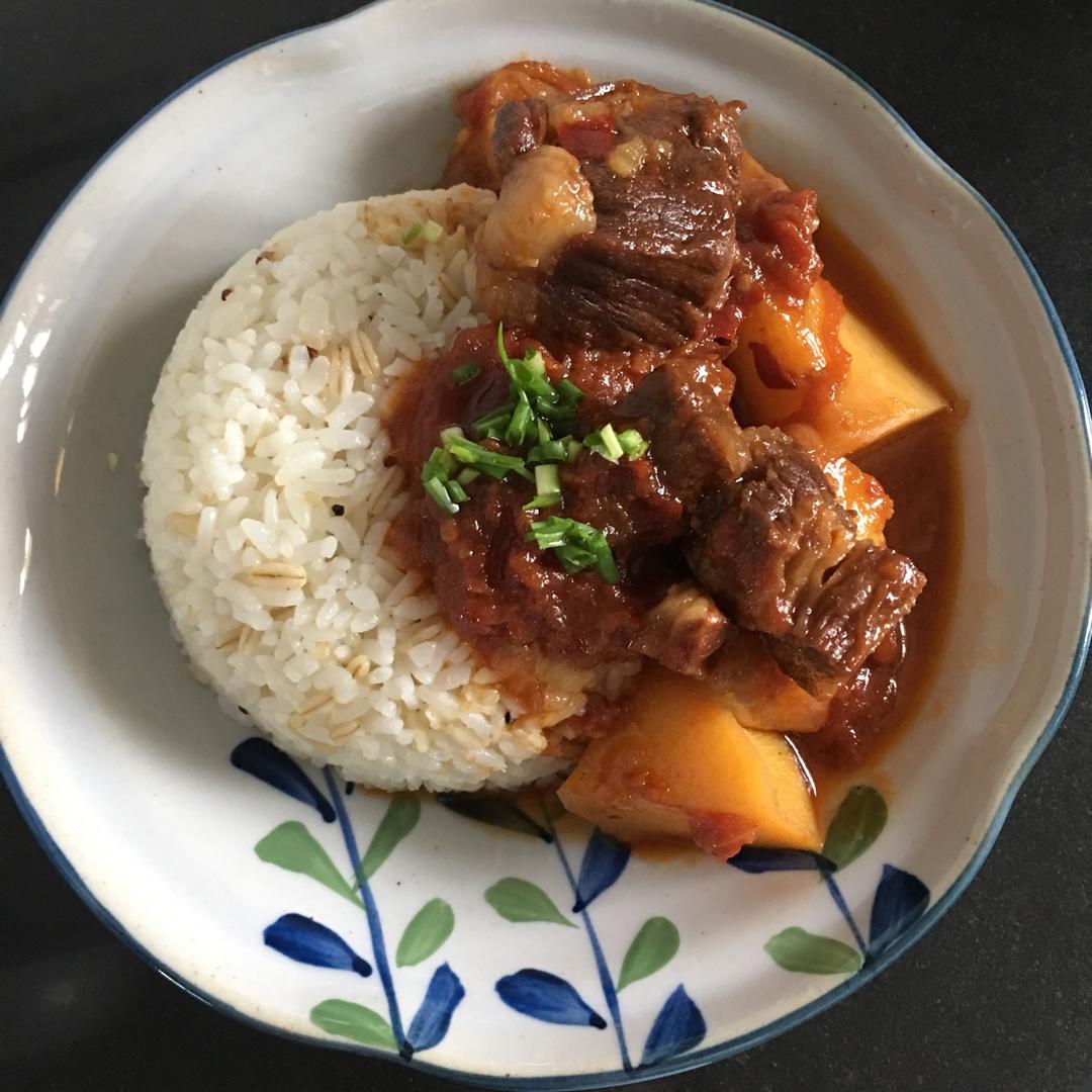番茄土豆牛腩：比肉还好吃！