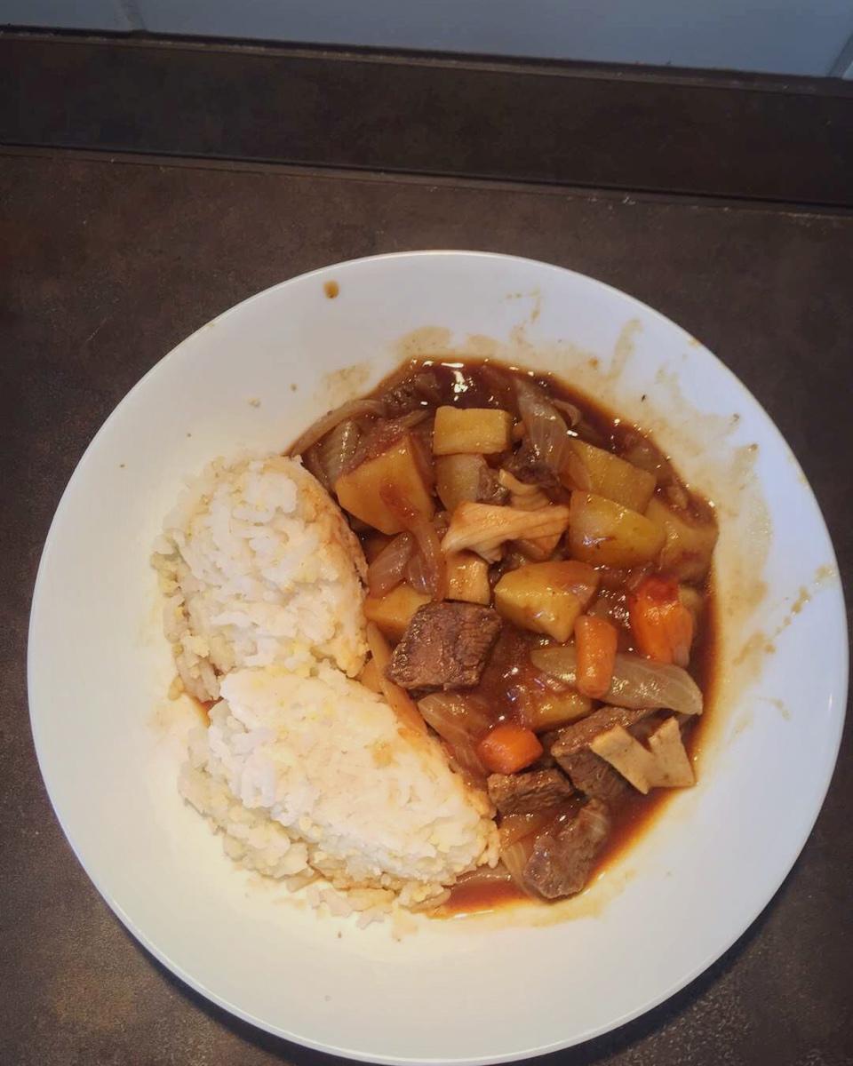 香浓咖喱牛肉饭&麻辣牛肉面