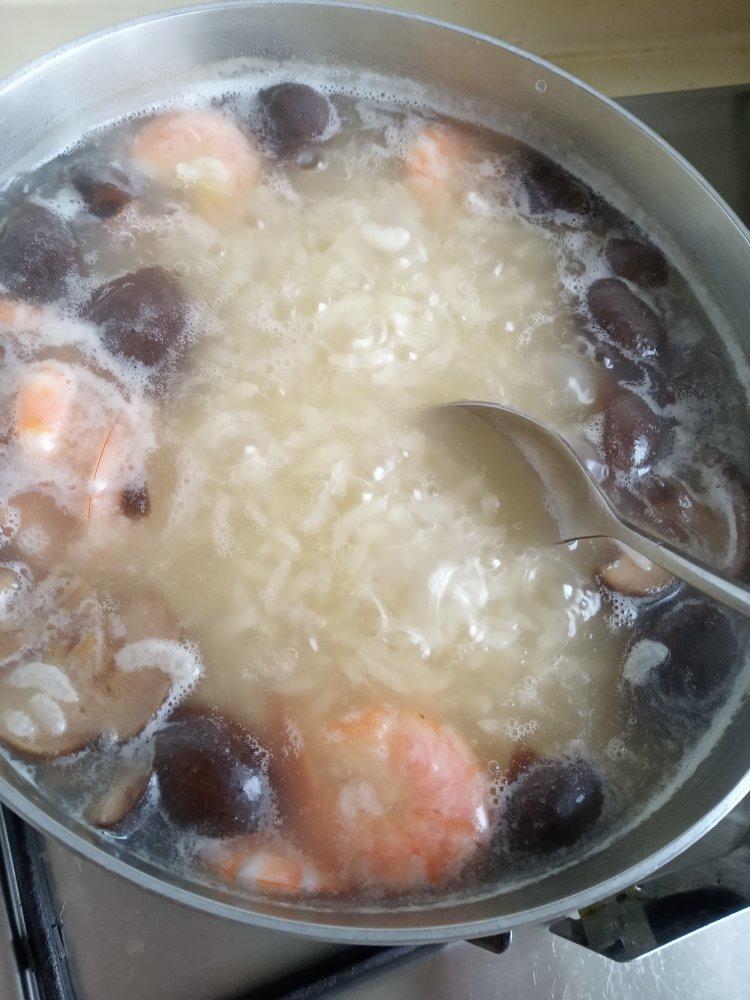 鲜虾砂锅粥