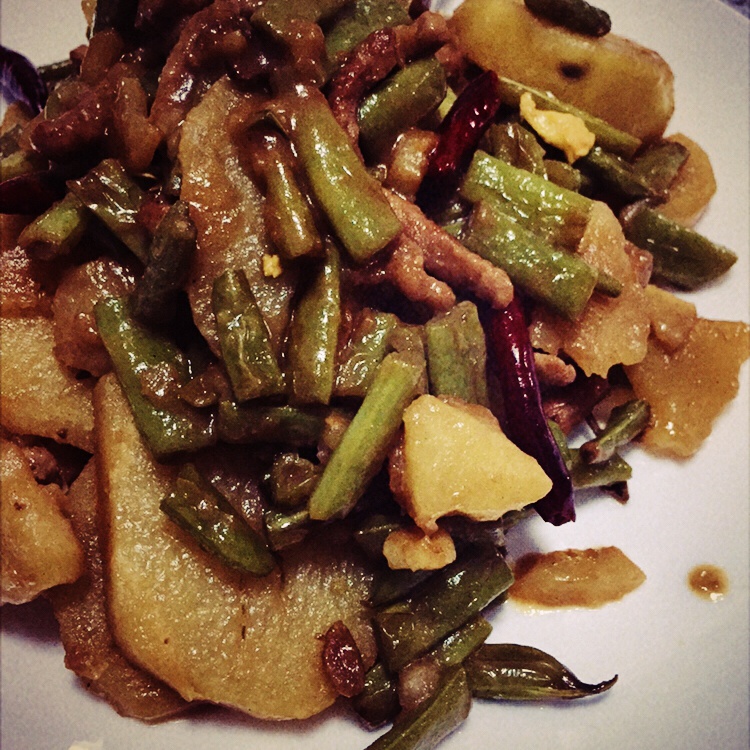 土豆炖豆角