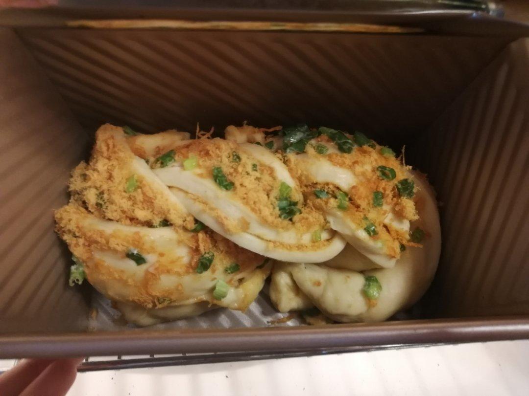 香葱肉松手撕吐司