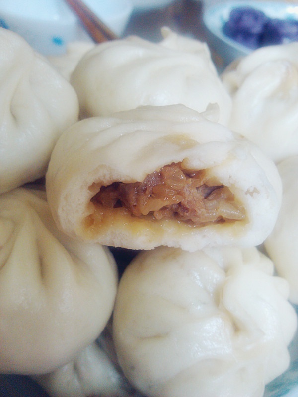 鲜肉包子
