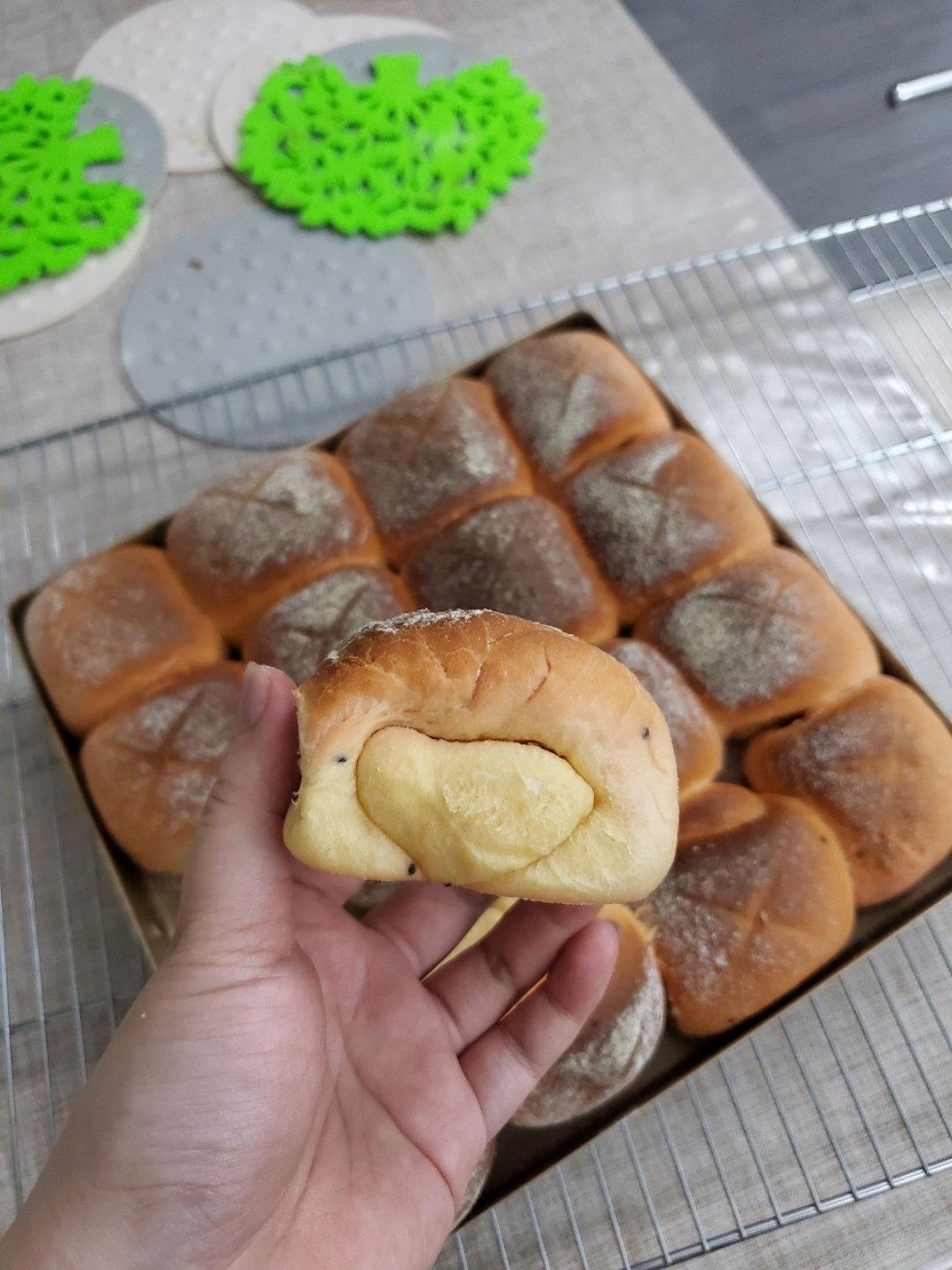 软到没朋友的牛奶小餐包