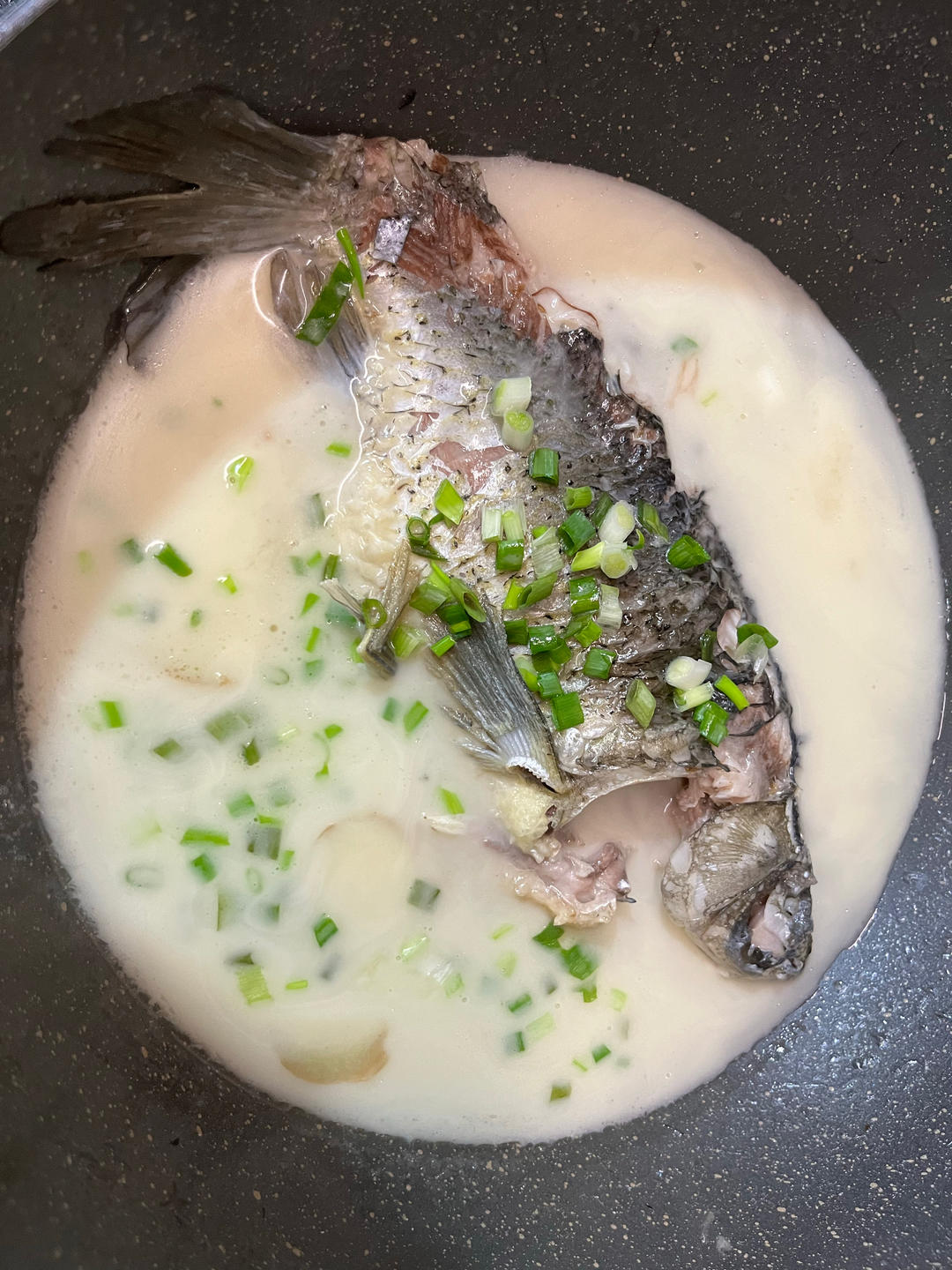 奶白鲫鱼汤鲫鱼豆腐汤
超详细步骤