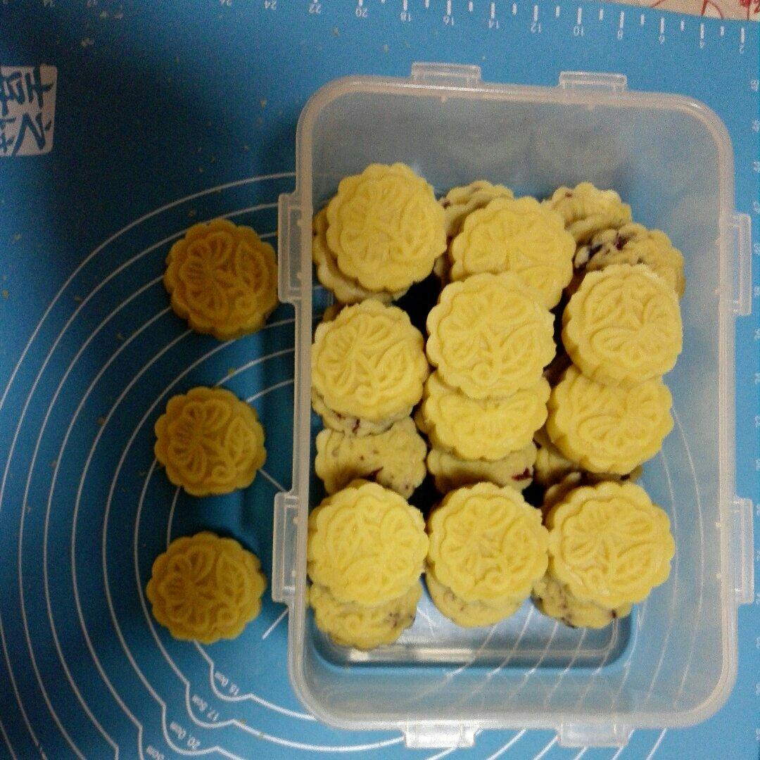 蔓越莓绿豆糕