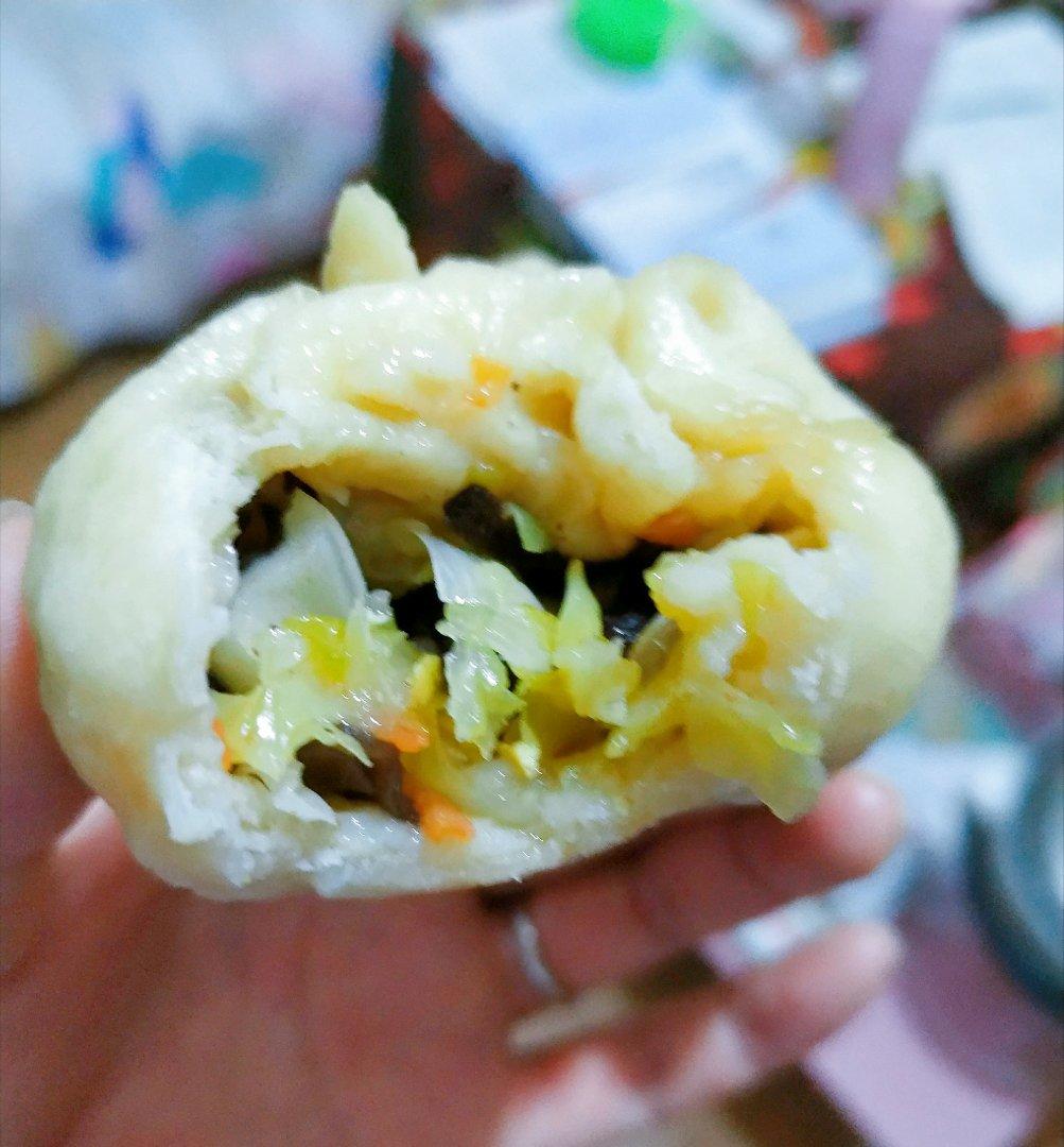 胡萝卜木耳鸡蛋素包子