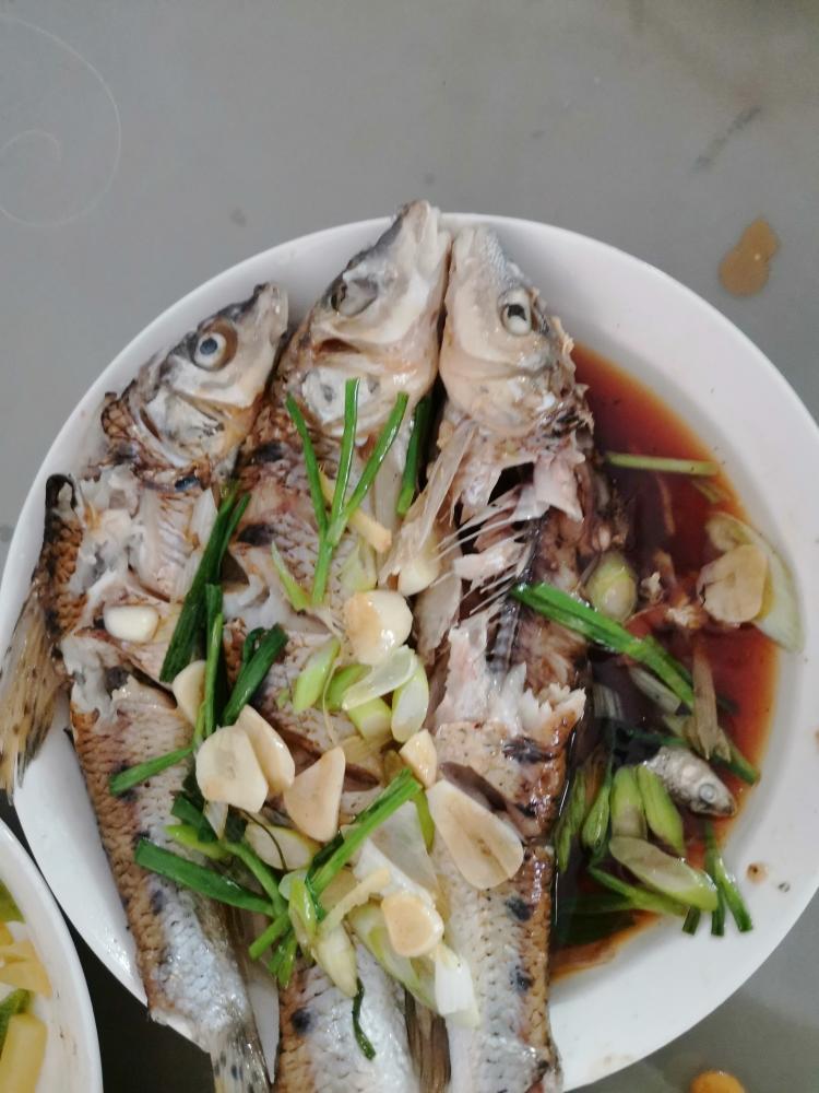 清蒸花骨鱼的做法