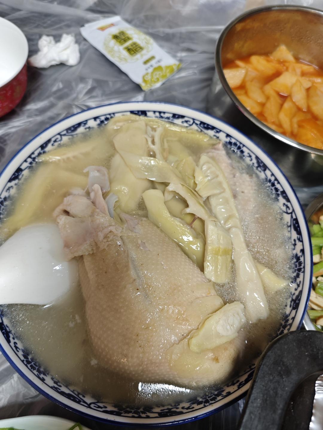 这么做老鸭，保证你待客很有面子😎😎高压锅老鸭，汤奶白待客之尚品