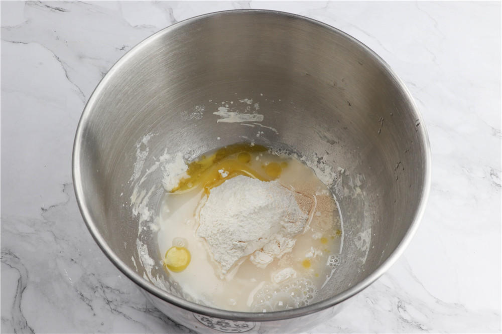 纯奶手撕吐司的做法 步骤1