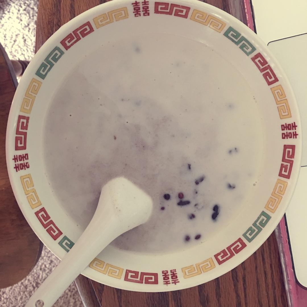 红豆牛奶