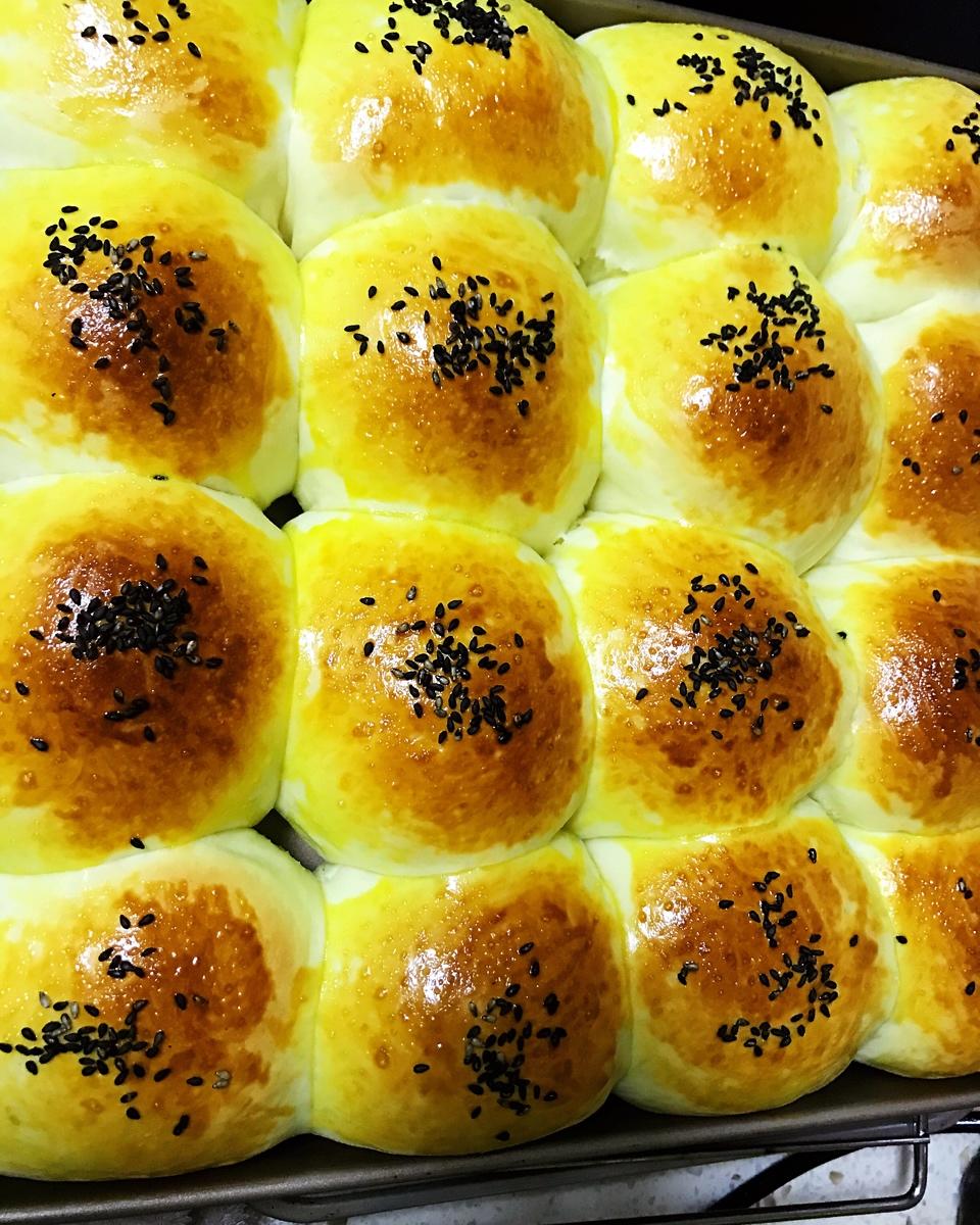 霏妈小厨^o^淡奶油红豆馅小面包