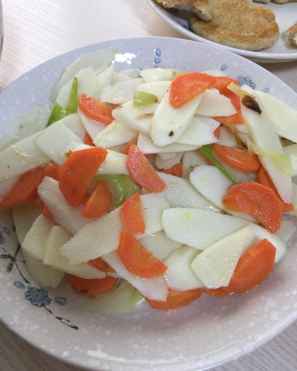 家常菜 老丁的私房菜-清炒山药 啄木鸟好心情做的老丁的私房菜-清炒