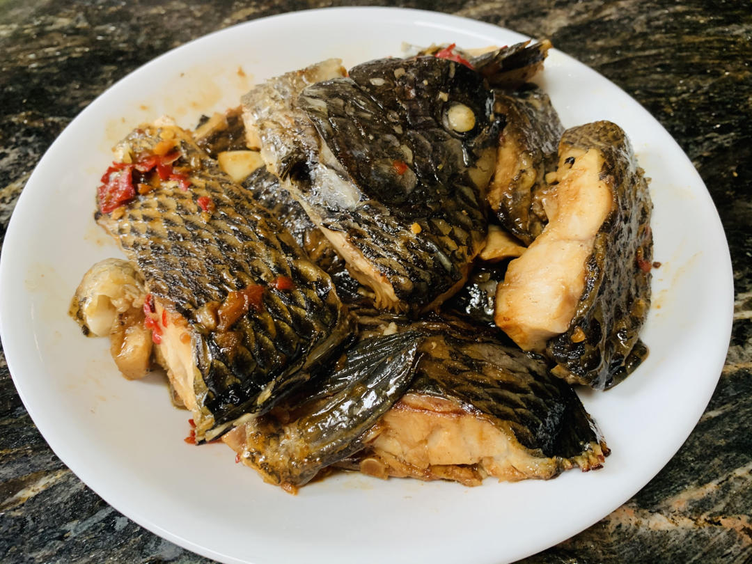 超级无敌好吃的—-剁椒焖鱼（自家做的剁椒酱）