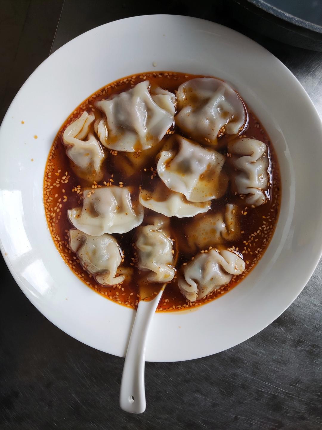酸汤水饺
