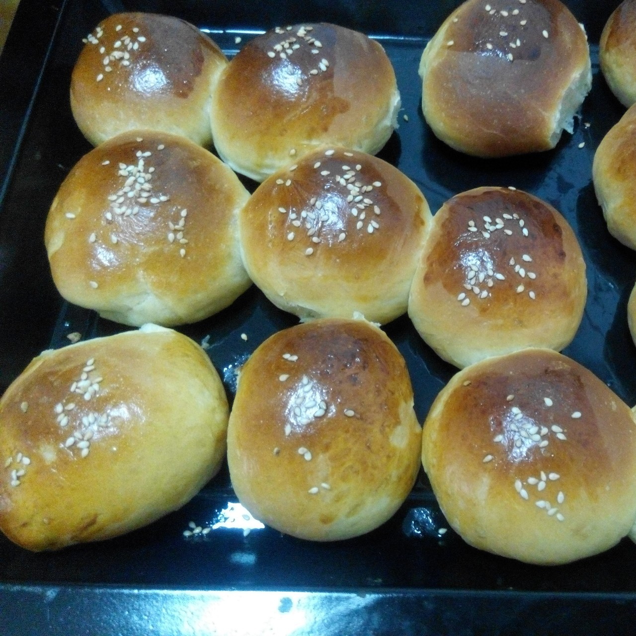 大人小孩都爱不释口的【蜂蜜牛奶小餐包】