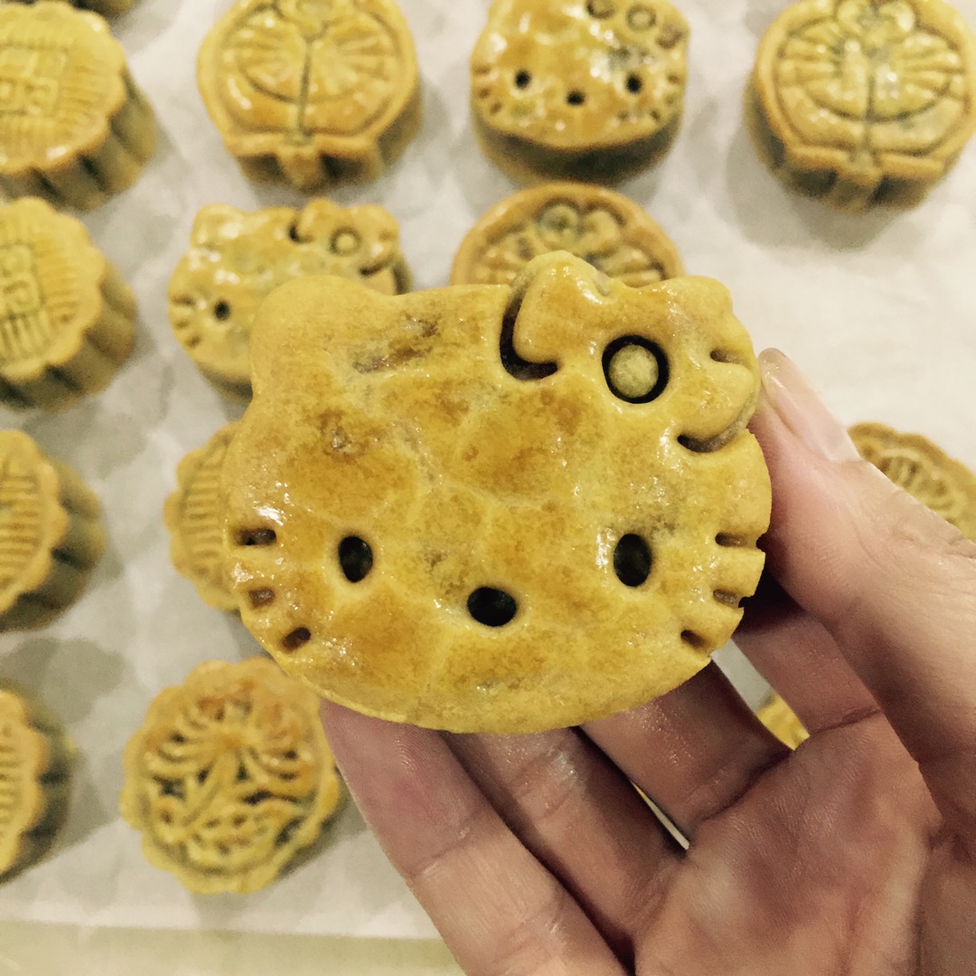 广式月饼——蛋黄莲蓉月饼