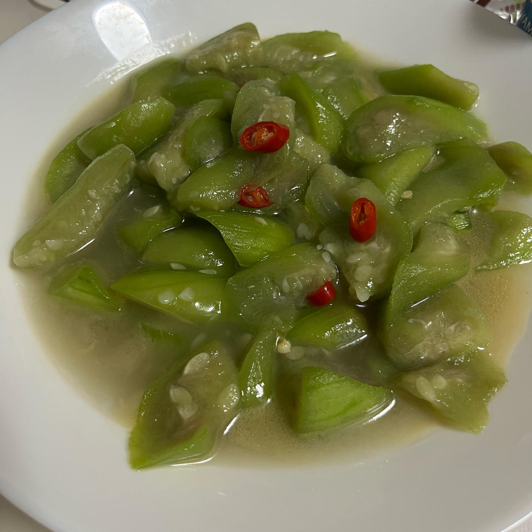 素炒丝瓜|这样做绝了！简单又好吃！