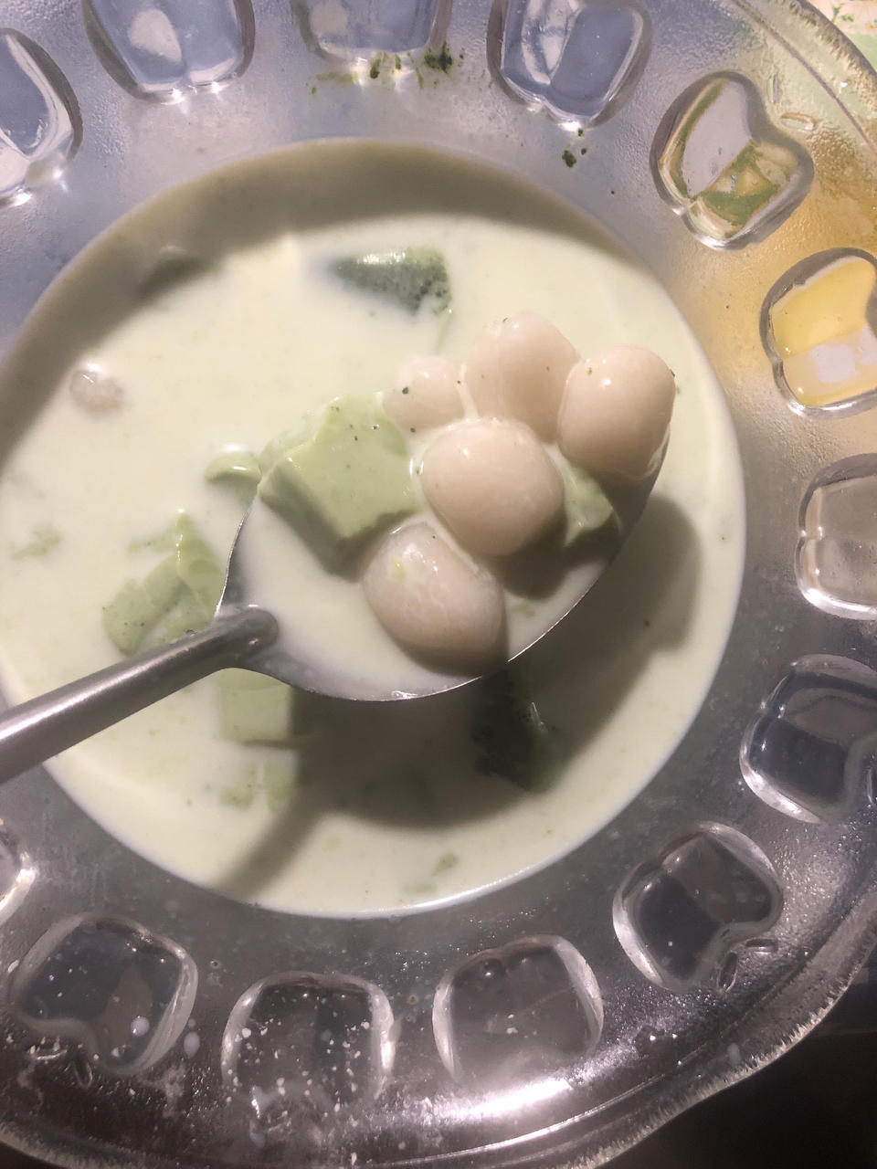 夏日必备小甜品抹茶奶冻白玉丸子