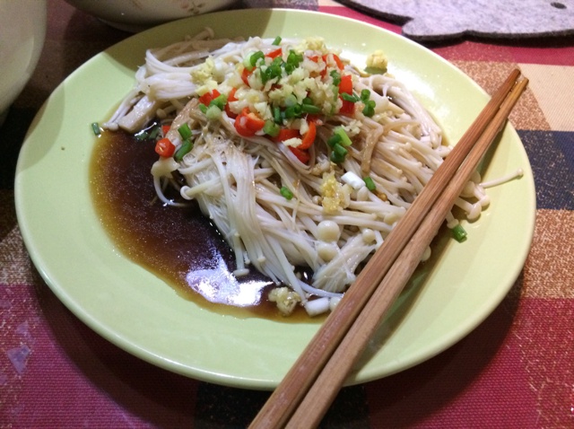 凉拌金针菇