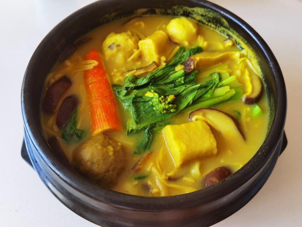 咖喱鱼丸乌冬面