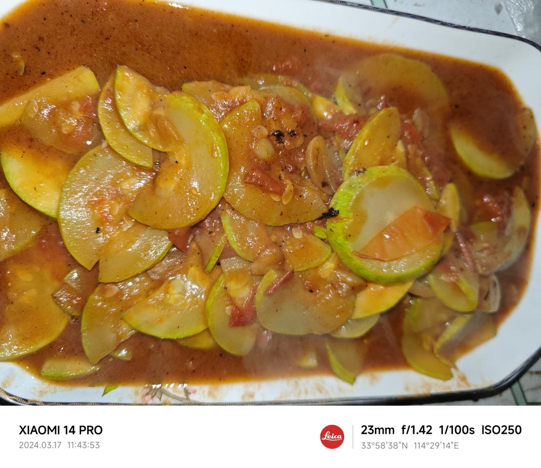 西红柿炒西葫芦