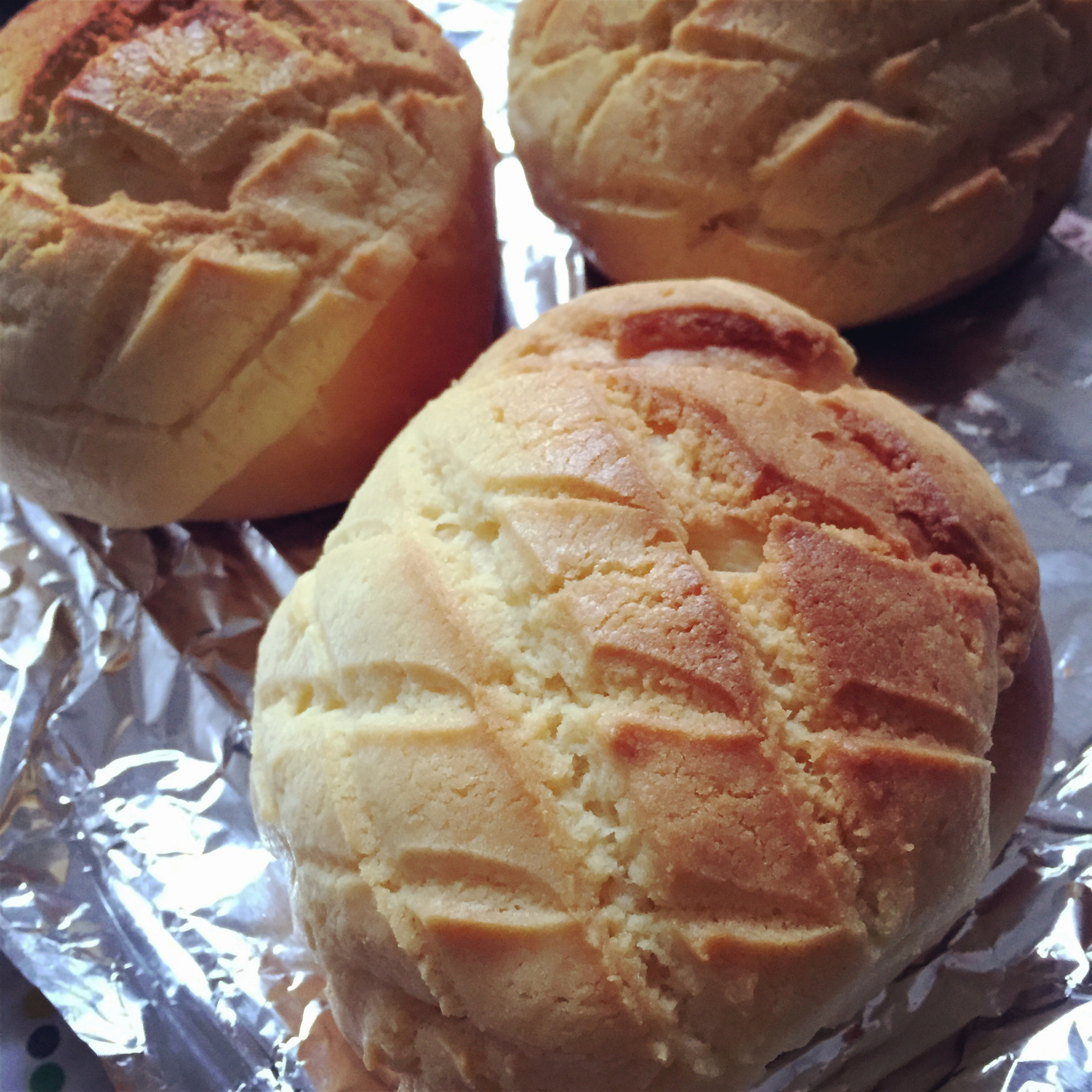 菠萝包（附10分钟手套膜和快速软面包做法）