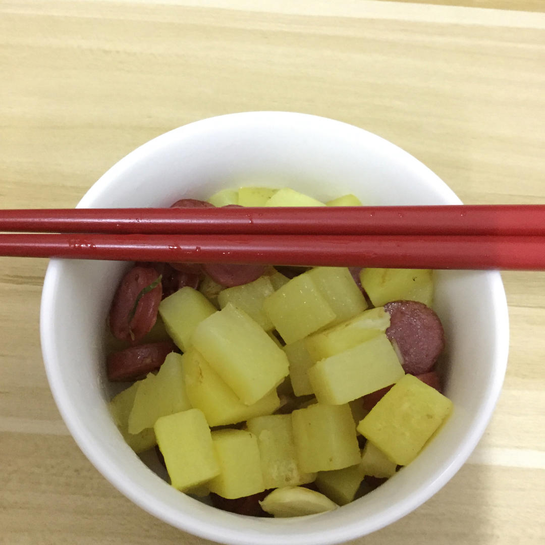 土豆片炒香肠