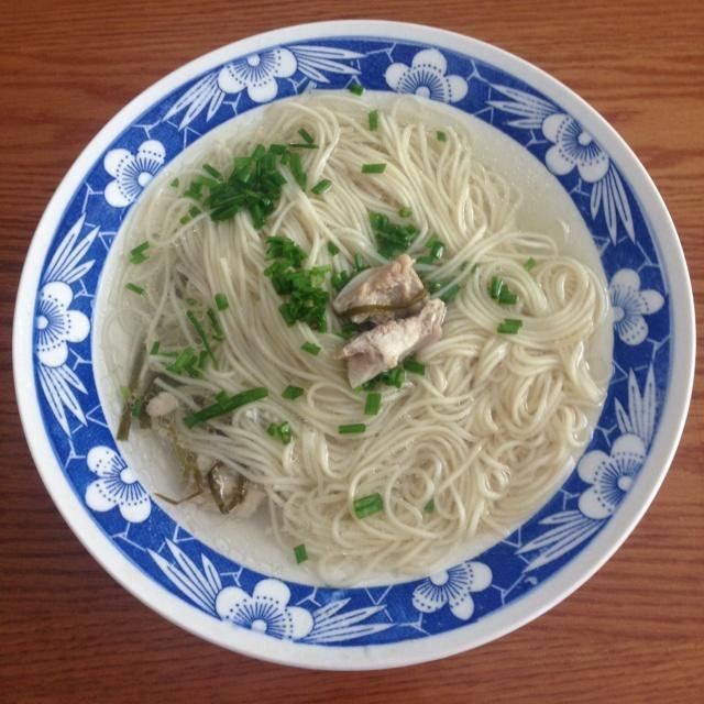 排骨葱花面的做法