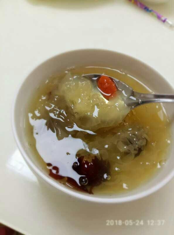 红枣银耳汤