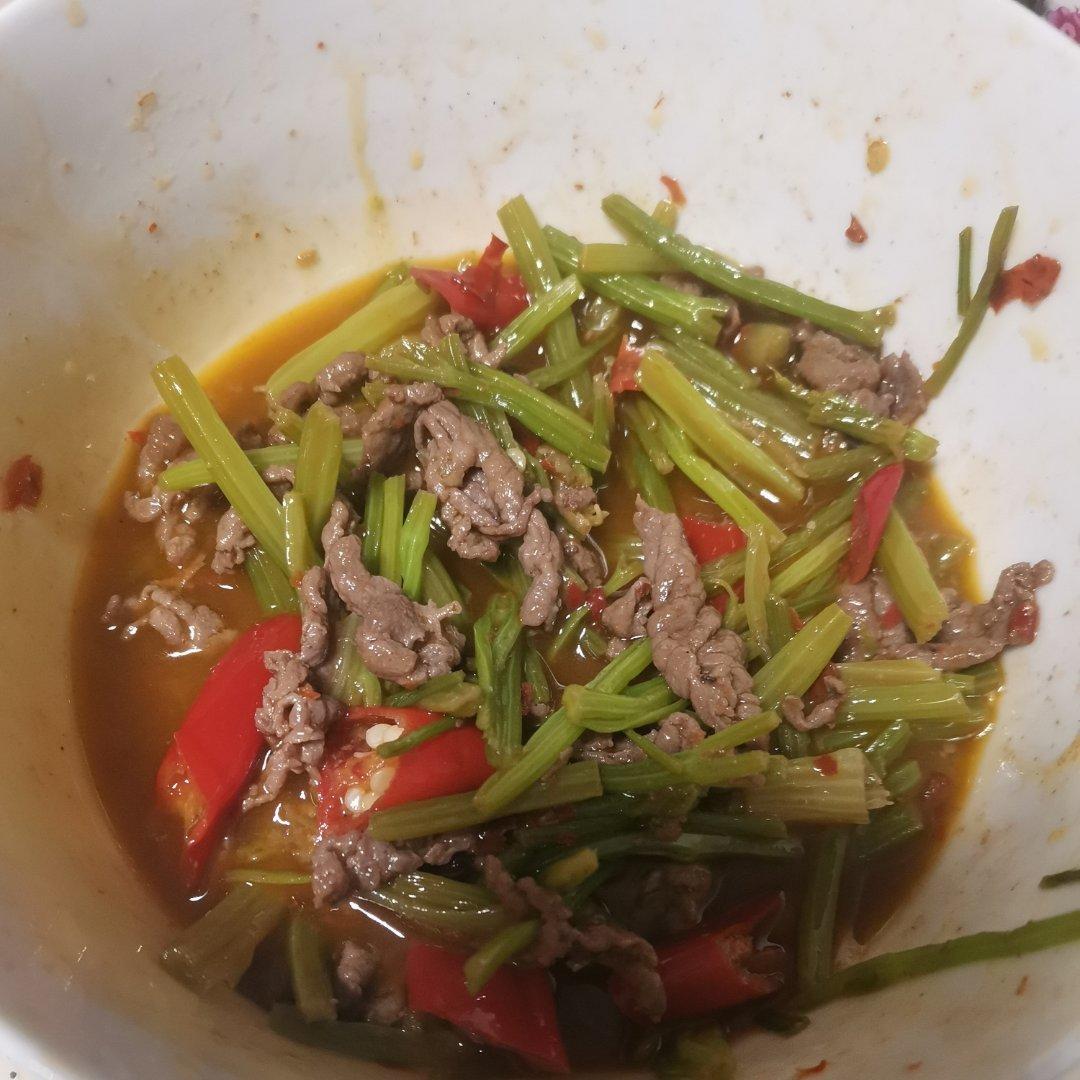 芹菜炒牛肉