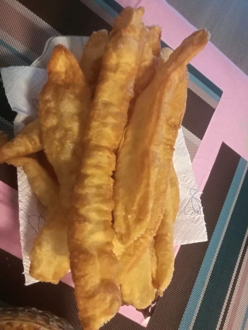 （视频菜谱）自制蓬松 炸油条