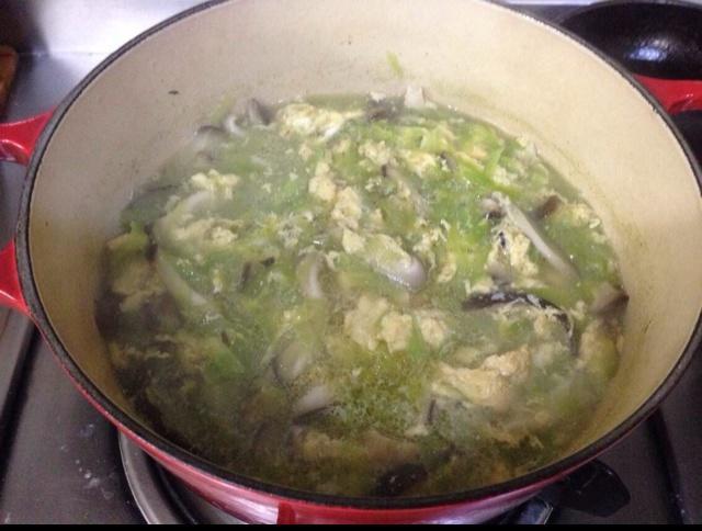 莴笋莴苣香菇蛋汤的做法