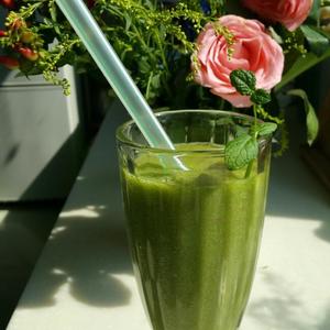 排毒养颜蔬果汁~超健康，超排毒的做法 步骤3