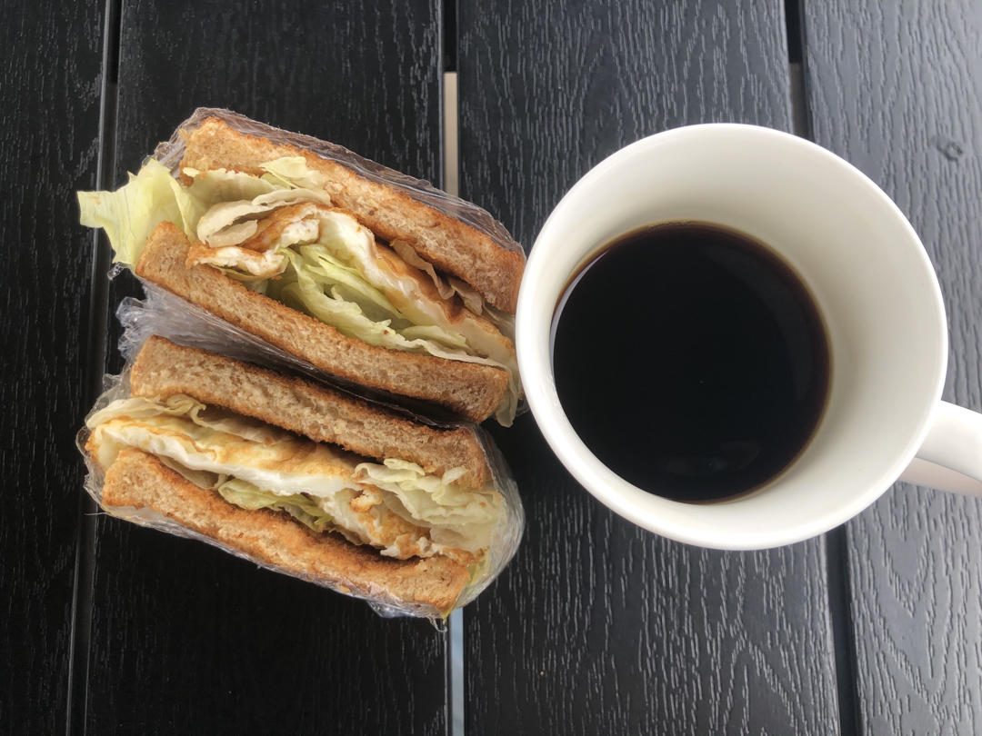 来杯手冲咖啡，元气满满的一天