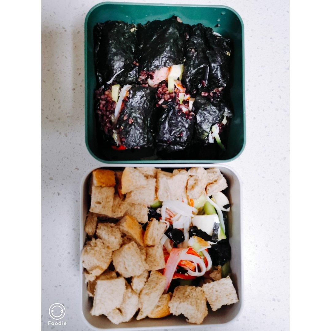 紫菜包饭&青瓜蟹柳鸡蛋沙拉
