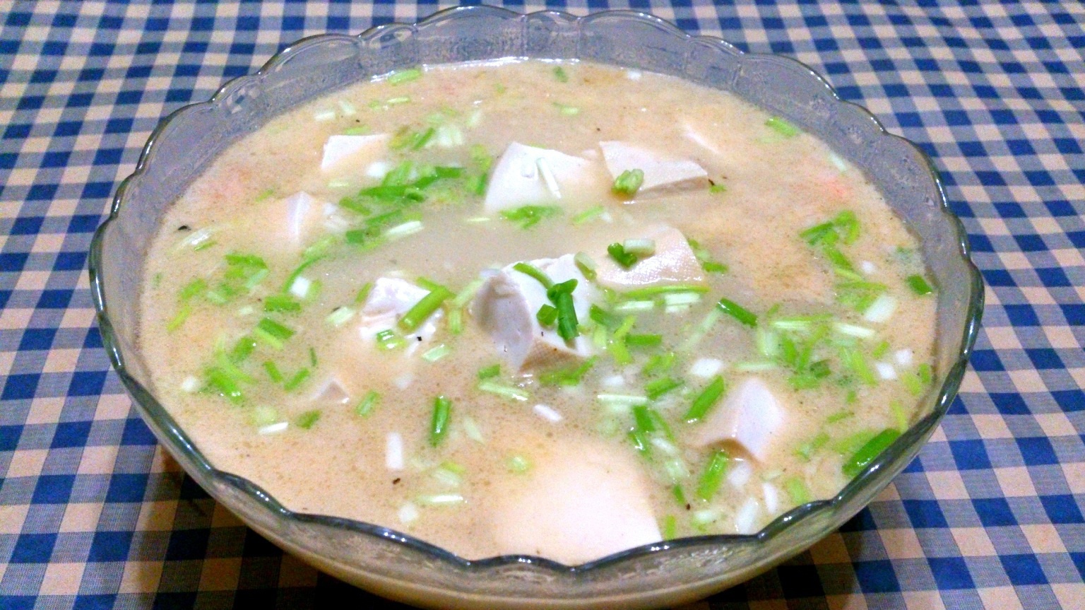 三文鱼头豆腐汤