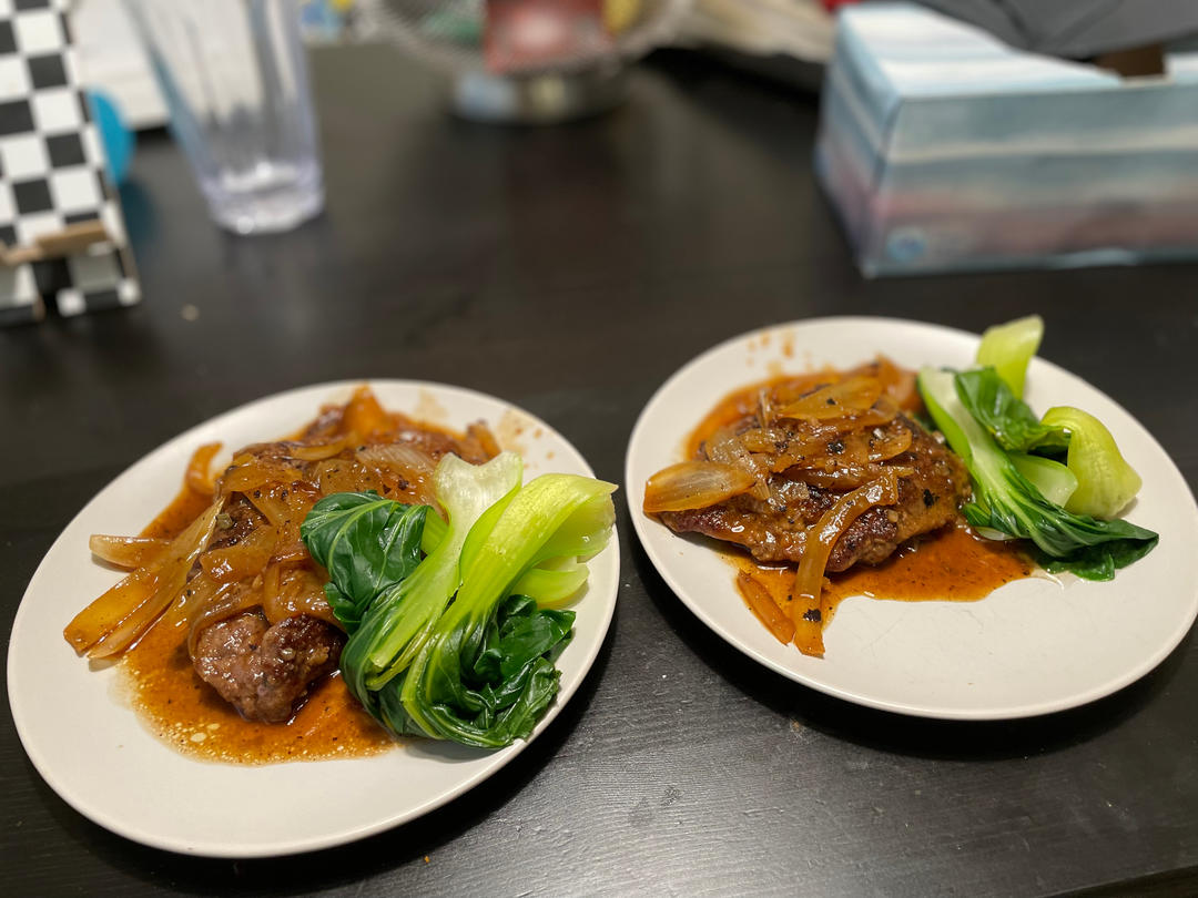 肉汁方块牛排
Cube Steak with Gravy