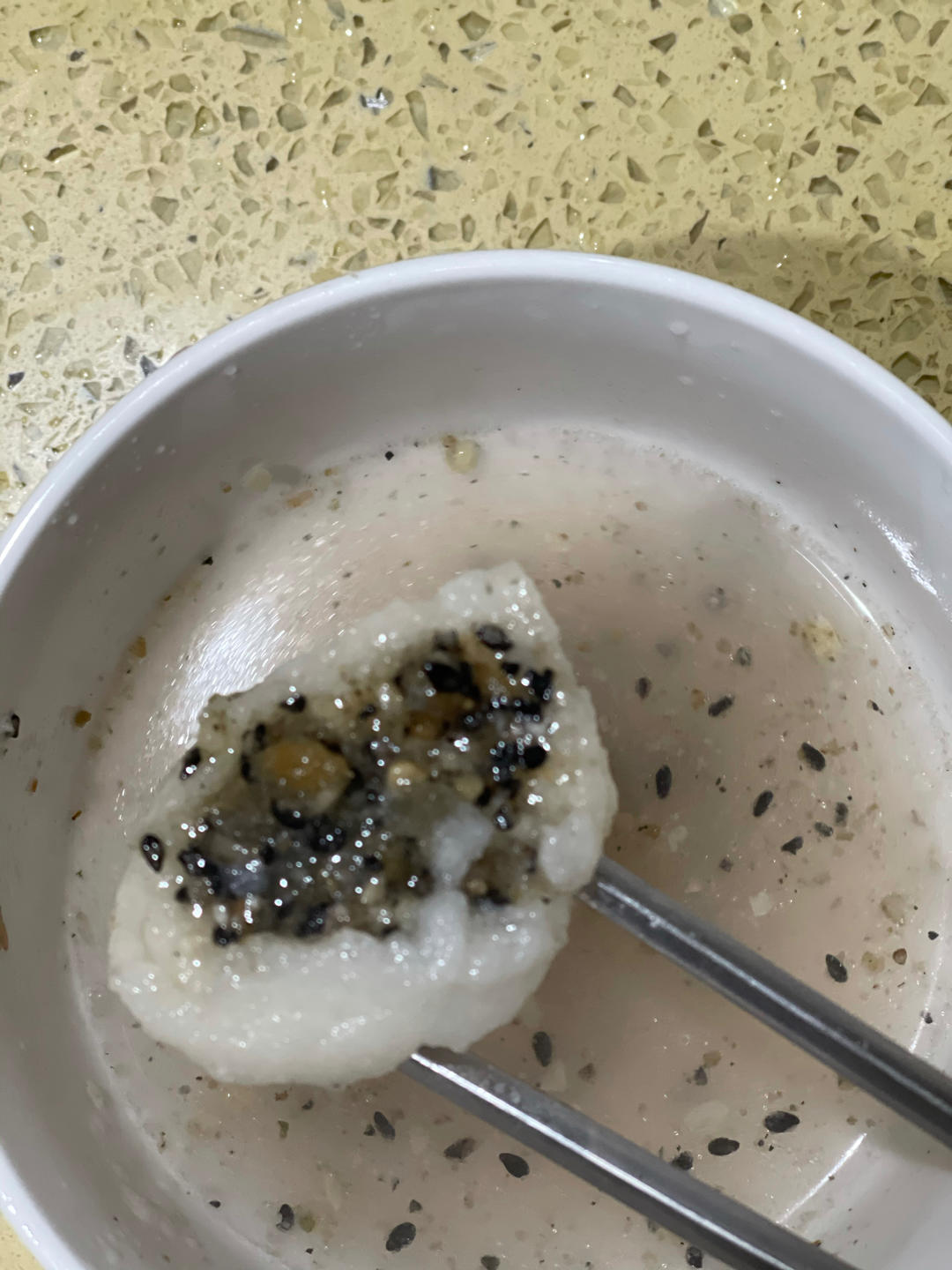 手工黑芝麻汤圆