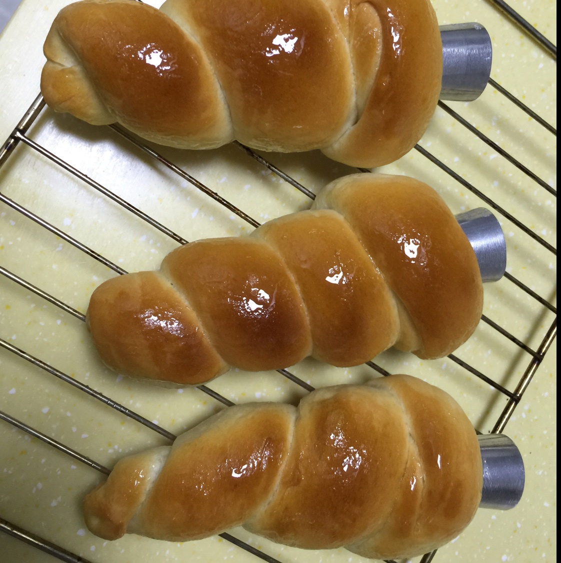 小籣做的螺旋奶油面包卷