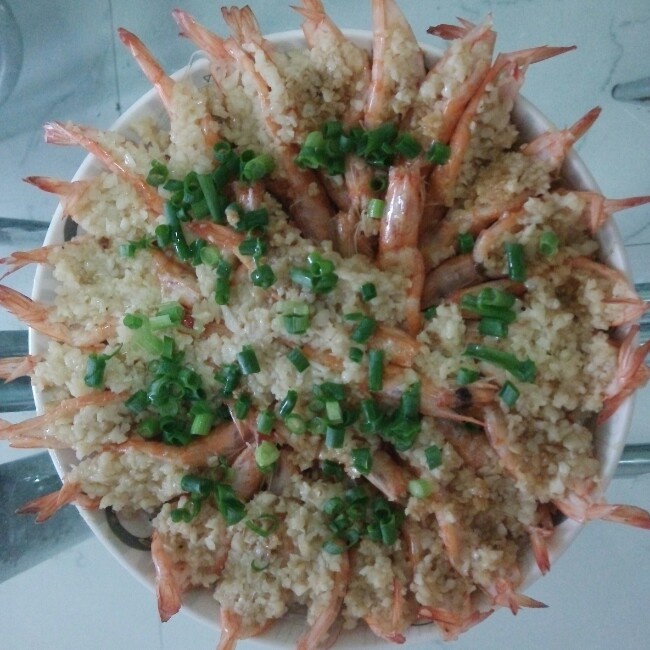 蒜蓉粉丝蒸大虾