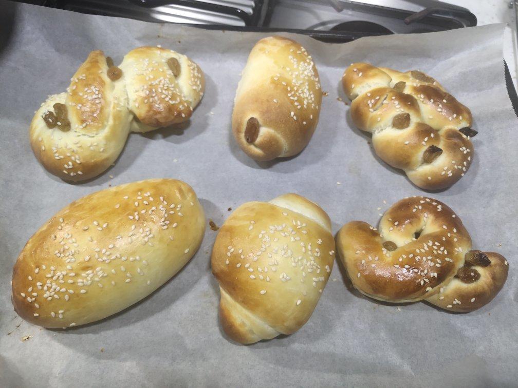 每一口都有惊喜的葡萄干面包圈