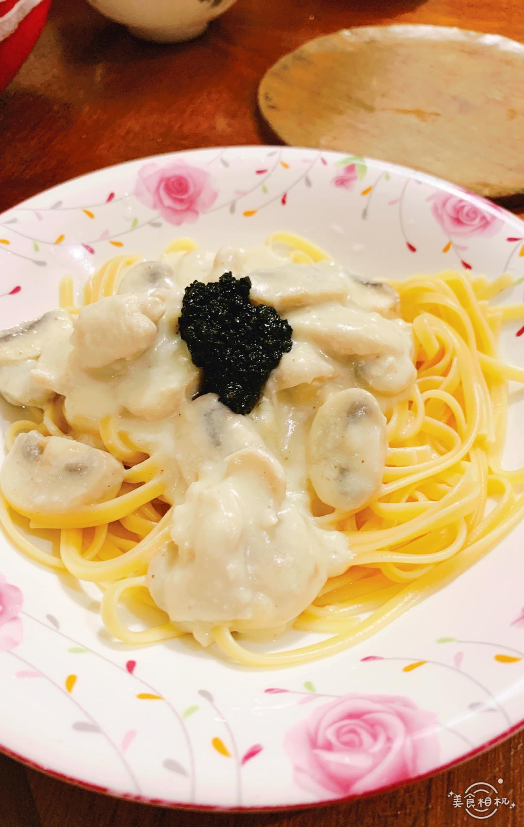 黑松露白酱意面