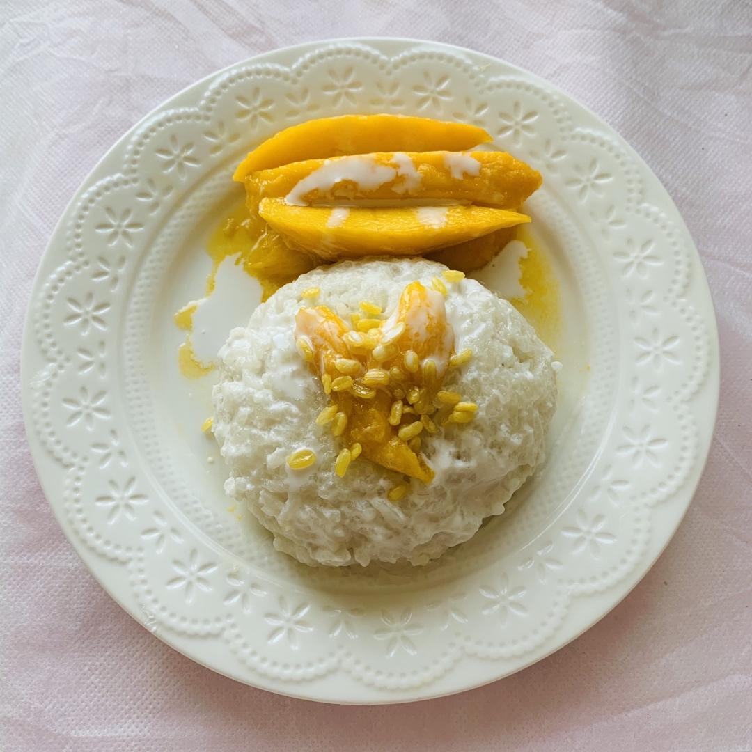 椰浆芒果糯米饭（附芒果玫瑰花做法）