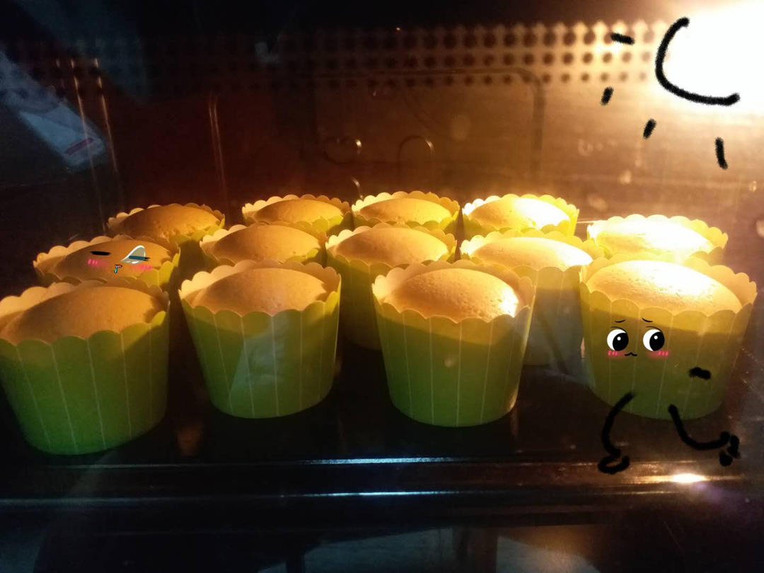 纸杯蛋糕 8寸戚风蛋糕的量