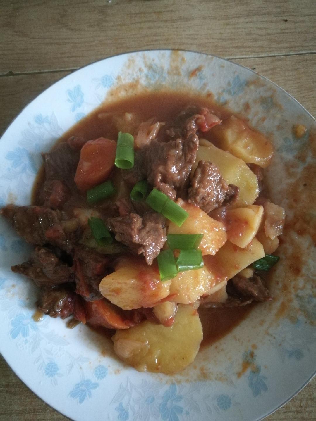 红烧牛肉土豆 （独家秘制）