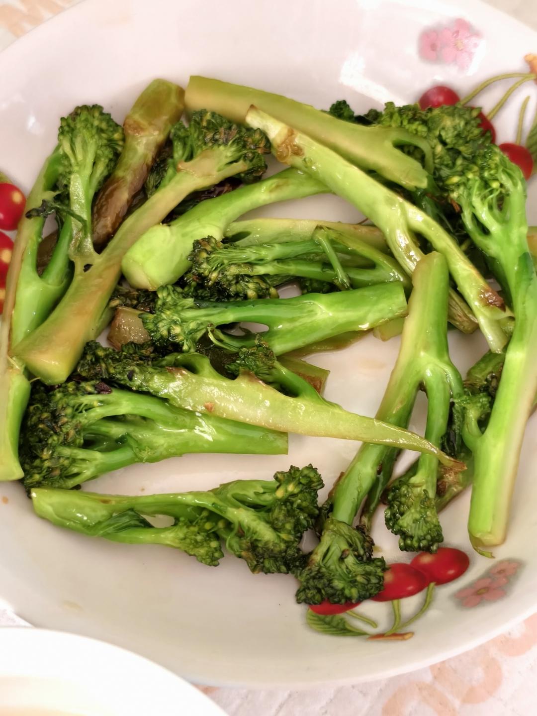 博士厨房-香煎西兰苔