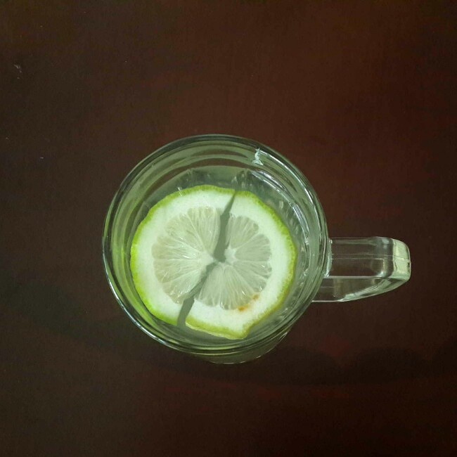 超级简单柠檬蜂蜜水的做法