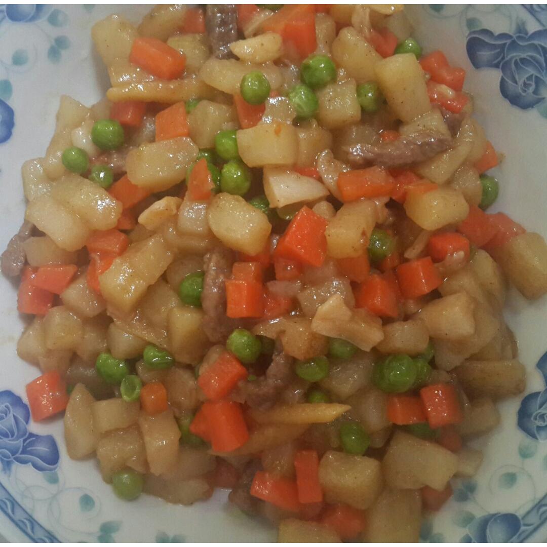 四季如春--豌豆土豆萝卜牛肉丁