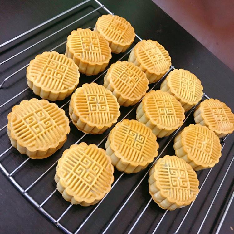 广式蛋黄莲蓉月饼🥮含50g~125g饼皮馅料比例🥮