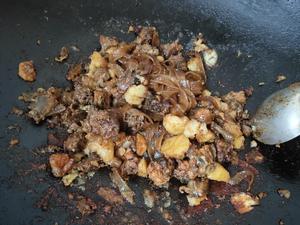 土豆宽粉炖小鸡的做法 步骤3